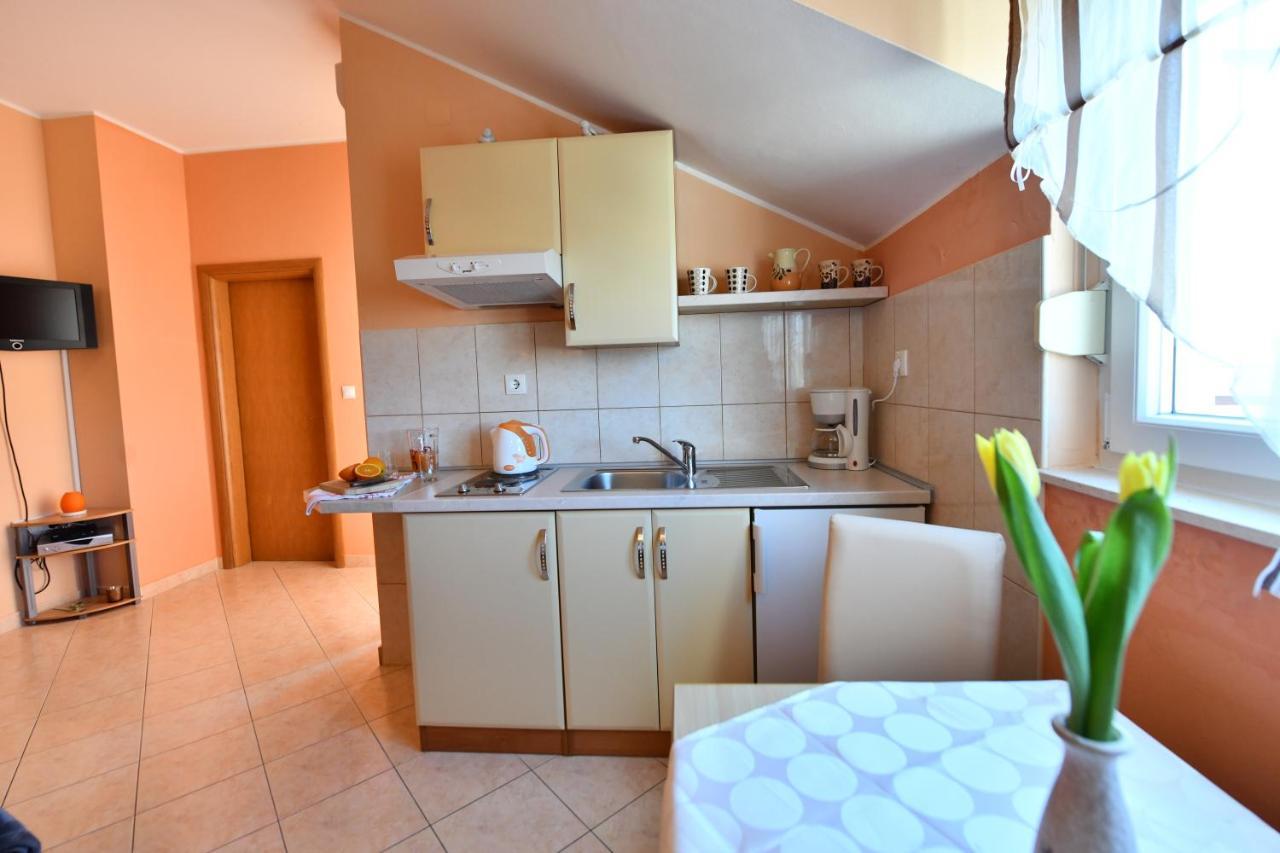 Apartments Villa Miranda Vodice Exterior photo