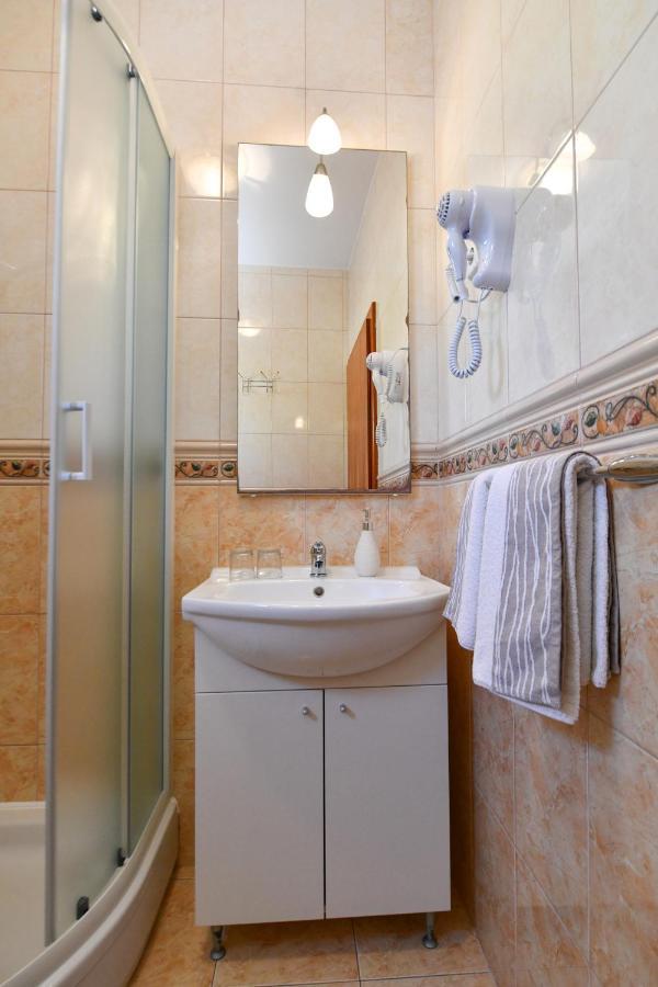 Apartments Villa Miranda Vodice Exterior photo