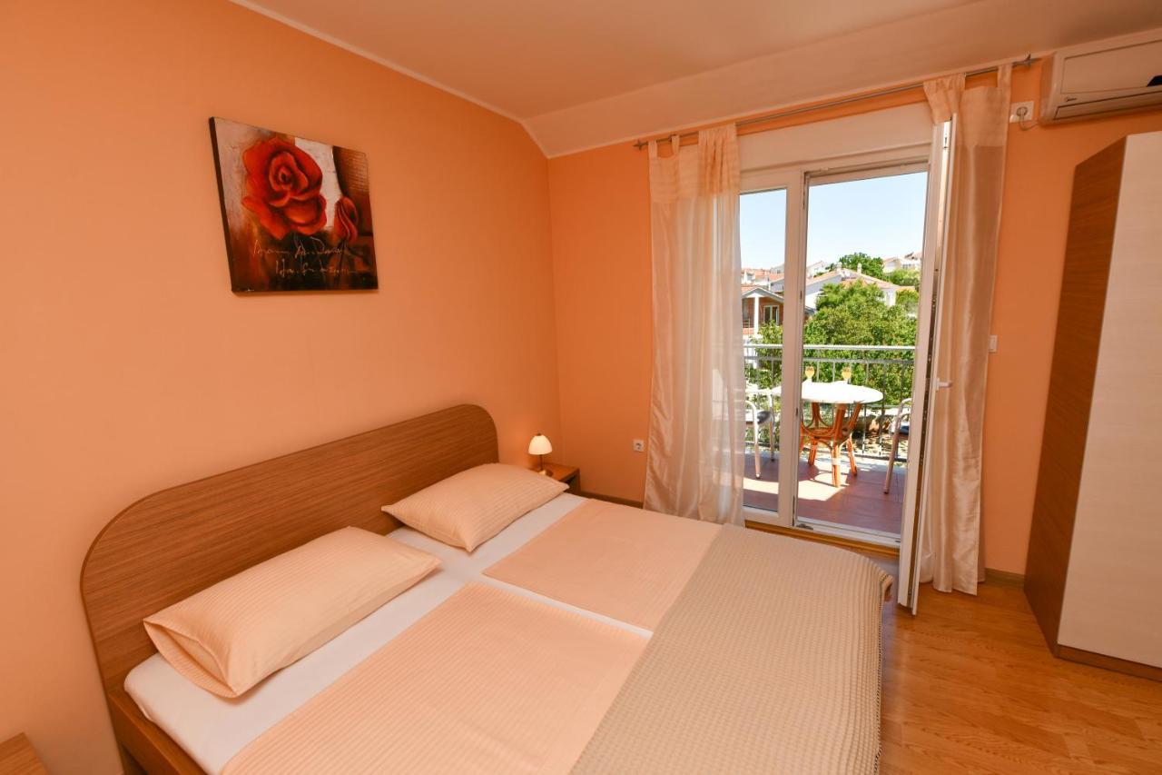 Apartments Villa Miranda Vodice Exterior photo