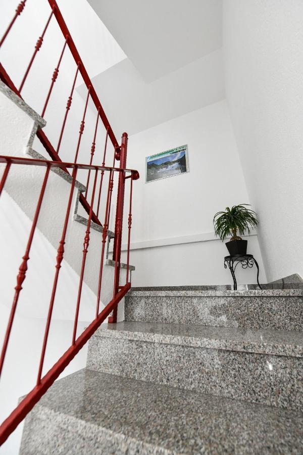 Apartments Villa Miranda Vodice Exterior photo