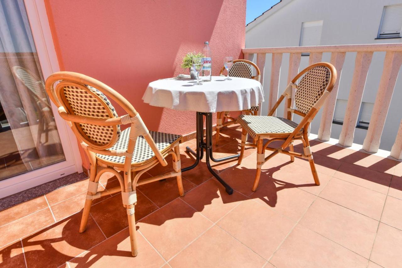 Apartments Villa Miranda Vodice Exterior photo