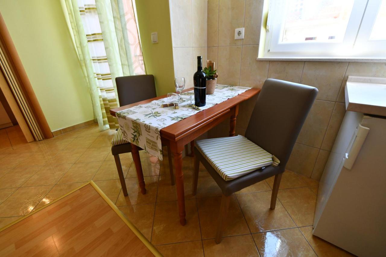 Apartments Villa Miranda Vodice Exterior photo