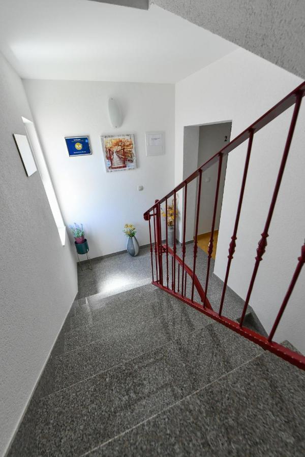 Apartments Villa Miranda Vodice Exterior photo