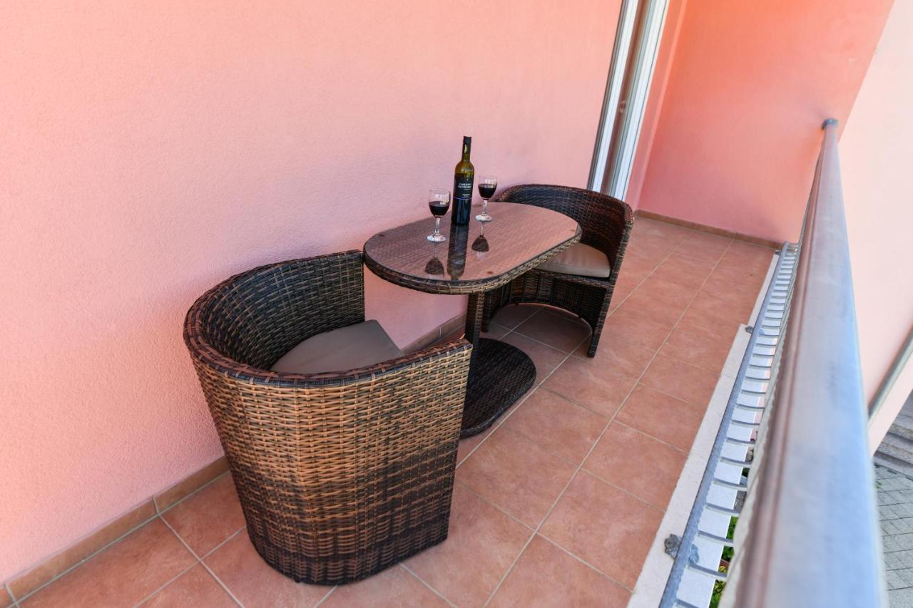 Apartments Villa Miranda Vodice Exterior photo