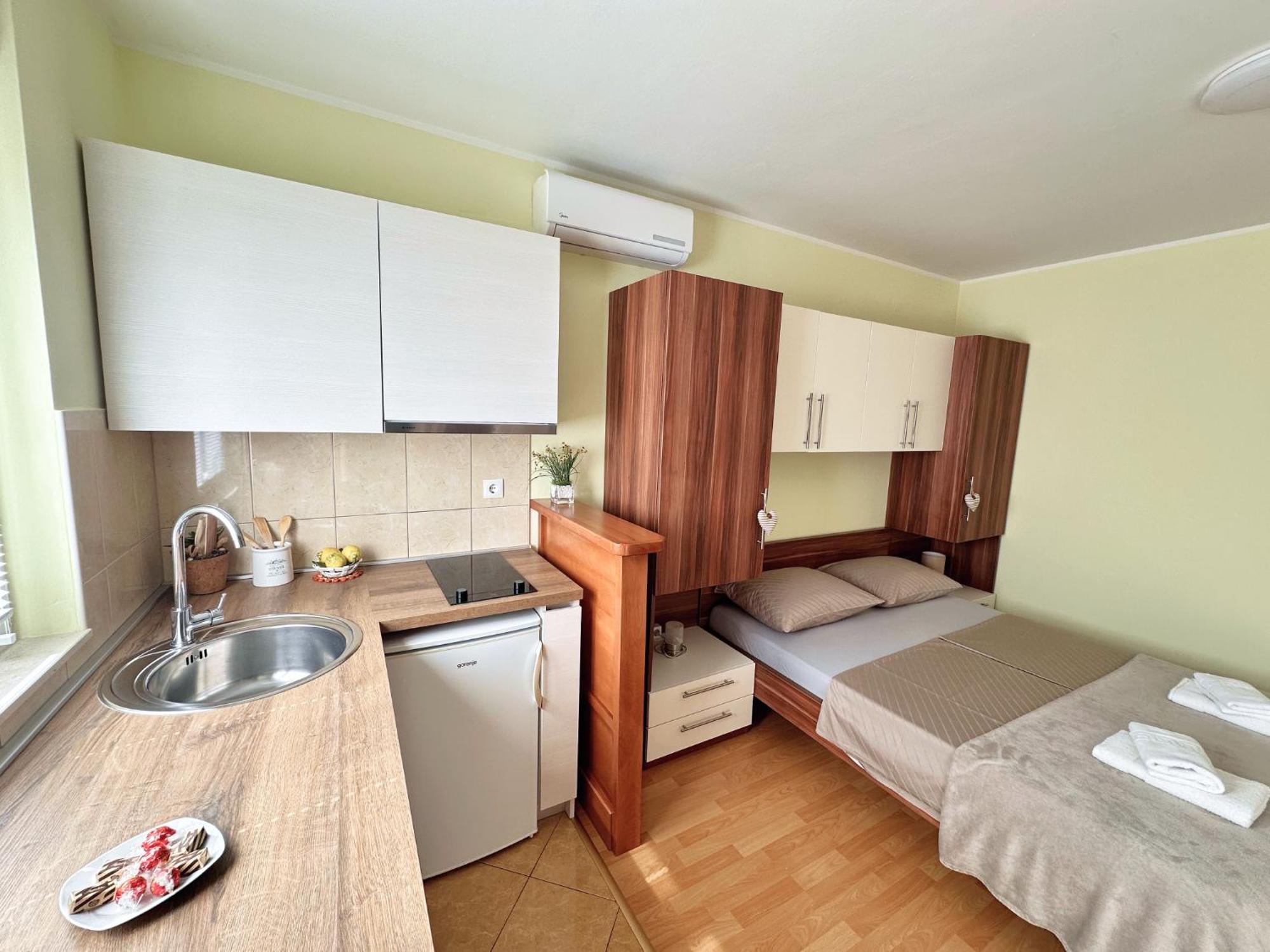 Apartments Villa Miranda Vodice Exterior photo