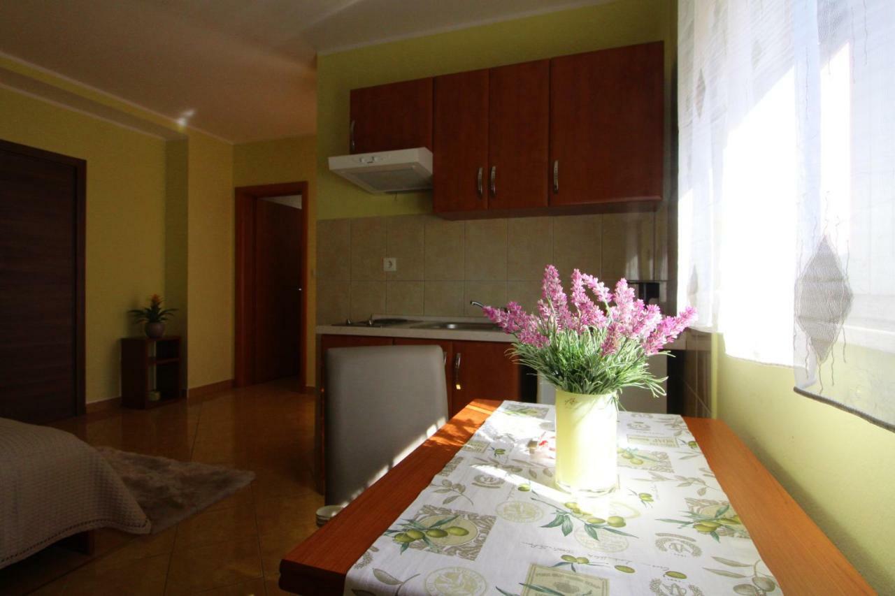 Apartments Villa Miranda Vodice Exterior photo
